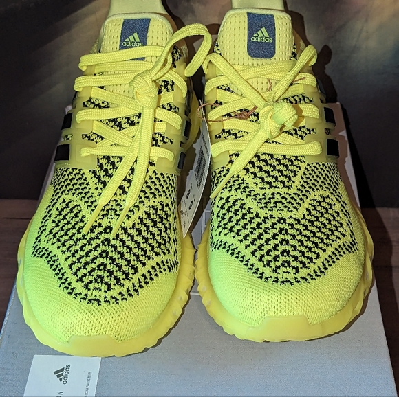 💙NIB💙 ADIDAS Ultraboost Web DNA Running Shoes - Picture 2 of 12